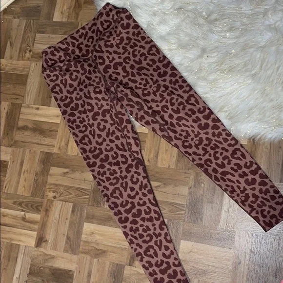 Balance Athletica Limited Edition Cheetah - Picture 3 of 7